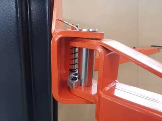 2 post lifts - the stronger, better SNAPTECH RAPTOR OR SNAPTECH STEALTH - 4 ton lift ability