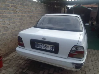 1999 Nissan Sentra Sedan