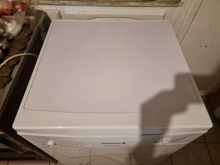 Kelvinator Dishwasher KD12WW.