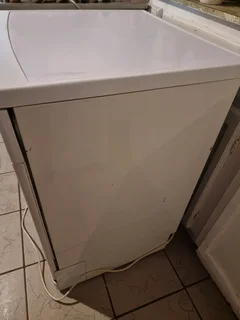 Kelvinator Dishwasher KD12WW.