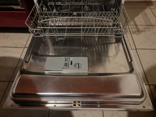 Kelvinator Dishwasher KD12WW.