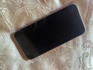 Apple IPhone 13 pink