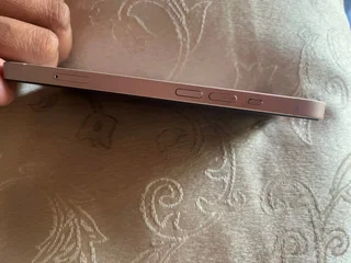 Apple IPhone 13 pink