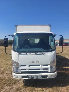 2014 Isuzu Nmr 250 Amt Van Body