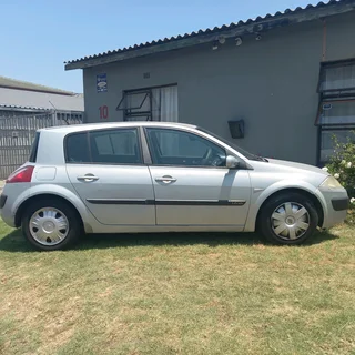 Renault megane 16v 2003 model