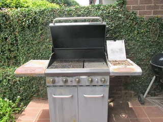 Stainless steel gas braai