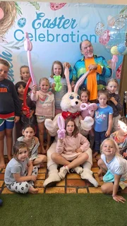 Kids Parties,  Magic and Balloon animals by Mungo the Clown
