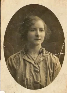 Turn Old family photos into videos