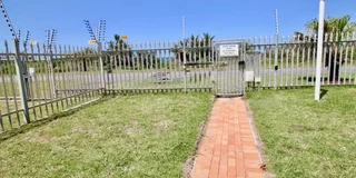 5 SLEEPER IN UVONGO OPEN FROM 19 DECEMBER TO 26 DECEMBER