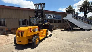 1990 Hyster H360XL Tyre Handler