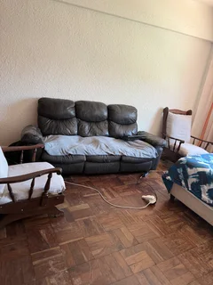 Room - Ad posted by Kim Smith