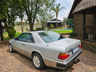 Mercedes- Benz 124 series 230CE Automatic two-door Coupe