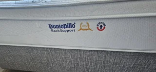 Double bed matrass plus base