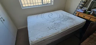 Double bed matrass plus base