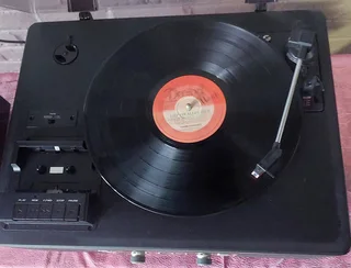 Teac LP R500 CD / Radio / Recording / Turntable for LP Vinyl - Audio System