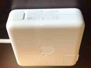 Apple Charger Original Magsafe Charger/Power Adaptor 85watts. R550