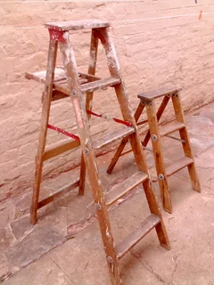Small and medium size household ladders