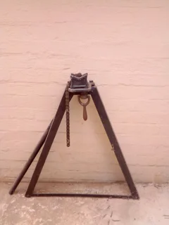 Standing pipe cutting wrench