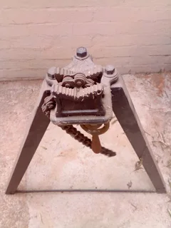 Standing pipe cutting wrench