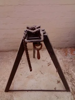 Standing pipe cutting wrench