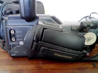 Panasonic video recorder with bag, 2 x rechargeable batteries and charger