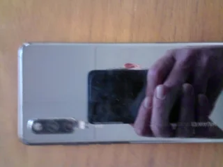 Huawei ELE - L09 Mobile Phones (Needs screen repair)