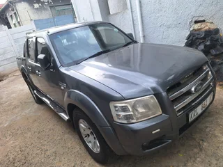 2009 ford renger 3.LT in very good condition