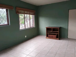 1 Bedroom open plan Flat