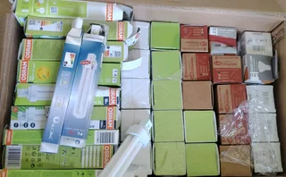 Assorted light fittings and Bulbs