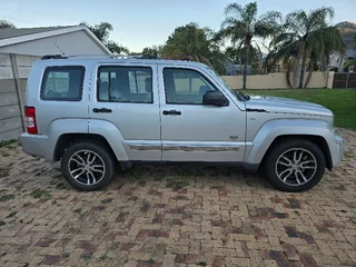 2011 Jeep Cherokee SUV