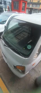 HYUNDAI H-100 STRIPPING FOR SPARES