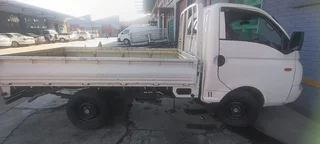 HYUNDAI H-100 STRIPPING FOR SPARES
