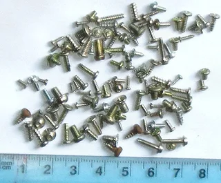 Villieria: Screws - very small tiny