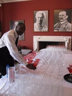 Bartenders and waiters for hire