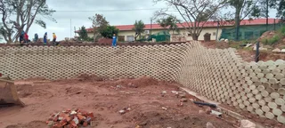 Retaining Wall Dry Stack Blocks. Geolok400, Loffelstein, L300 and L500 Strength Tested above 20MPa