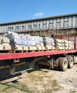 Retaining Wall Dry Stack Blocks. Geolok400, Loffelstein, L300 and L500 Strength Tested above 20MPa