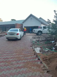 Retaining Wall Dry Stack Blocks. Geolok400, Loffelstein, L300 and L500 Strength Tested above 20MPa