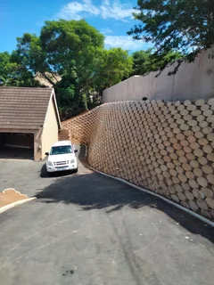 Retaining Wall Dry Stack Blocks. Geolok400, Loffelstein, L300 and L500 Strength Tested above 20MPa