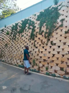 Retaining Wall Dry Stack Blocks. Geolok400, Loffelstein, L300 and L500 Strength Tested above 20MPa