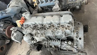 Truck Mitsubishi Fuso engine