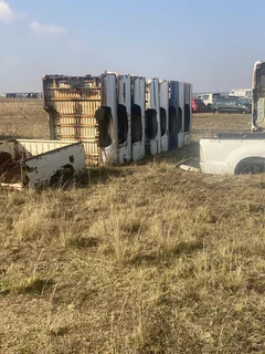 Load bins available for a variety of bakkies.