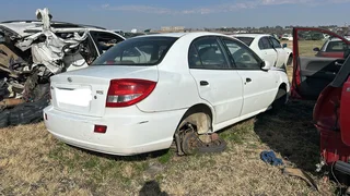 Kia Rio RS, sedan, manual 2001 for stripping parts, bosy panels, windows and much more.