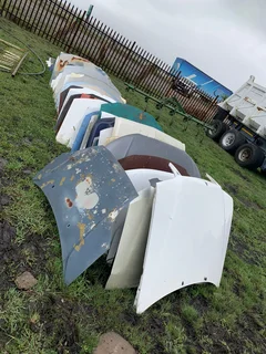 Bonnets - Ad posted by Johan Varkevisser