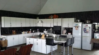 Kitchen Cabinets and BIC&#39;s