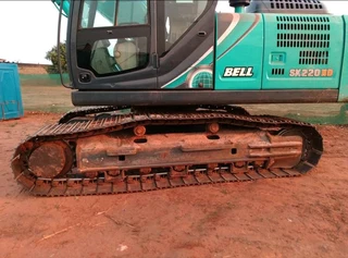 BELL SK220 Excavator - For Sale