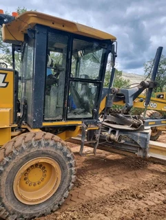 Bell 670D Grader - For Sale