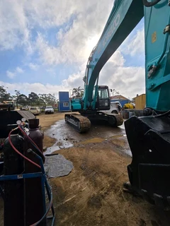 Bell Kobelco SK350 Excavator - For Sale