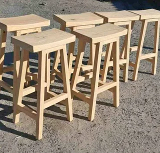 MODERN SOLID WOOD BAR/KITCHEN STOOLS