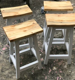 MODERN SOLID WOOD BAR/KITCHEN STOOLS