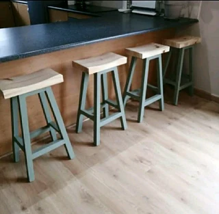 MODERN SOLID WOOD BAR/KITCHEN STOOLS